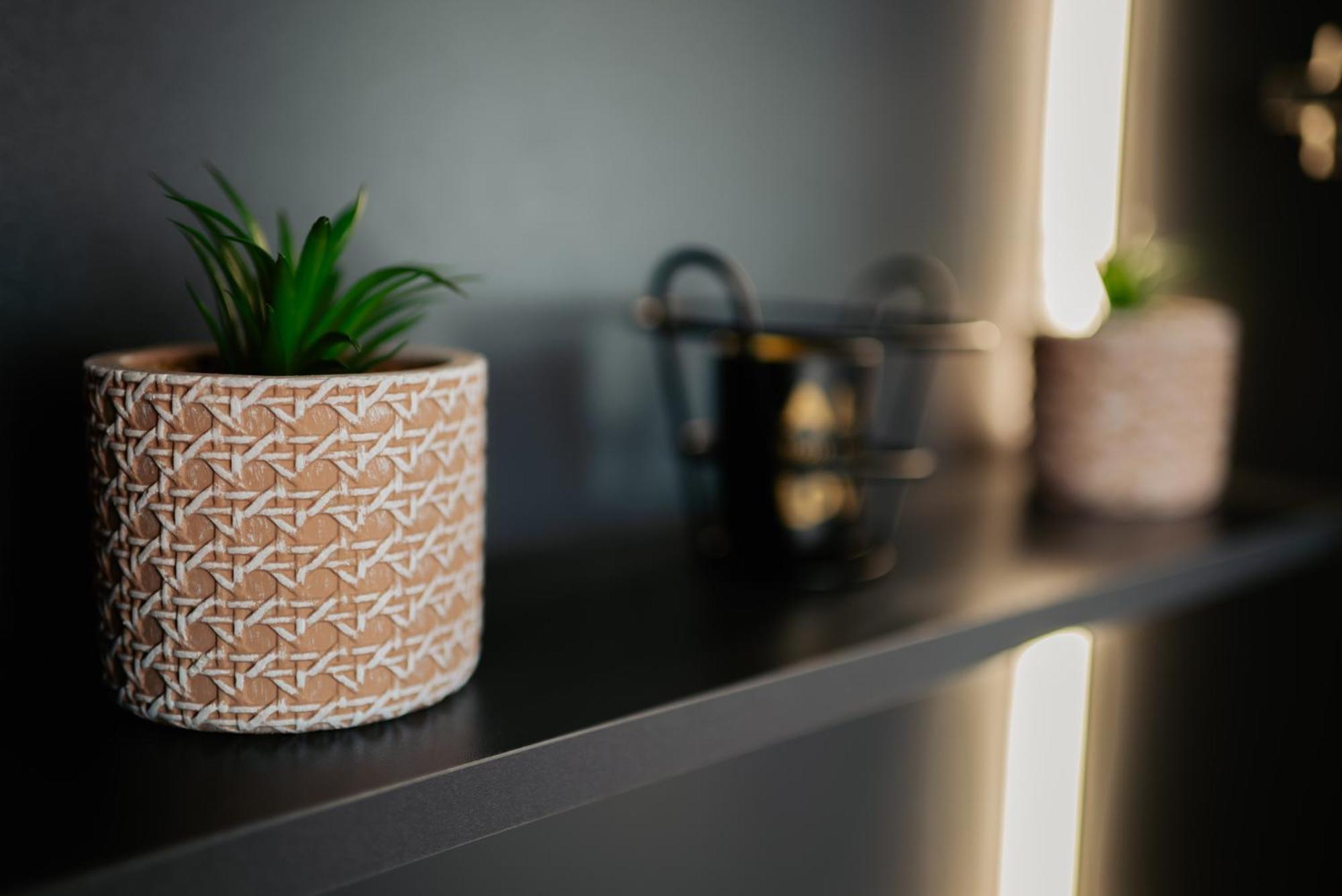 Froa Luxury Apartment Debar Exteriör bild